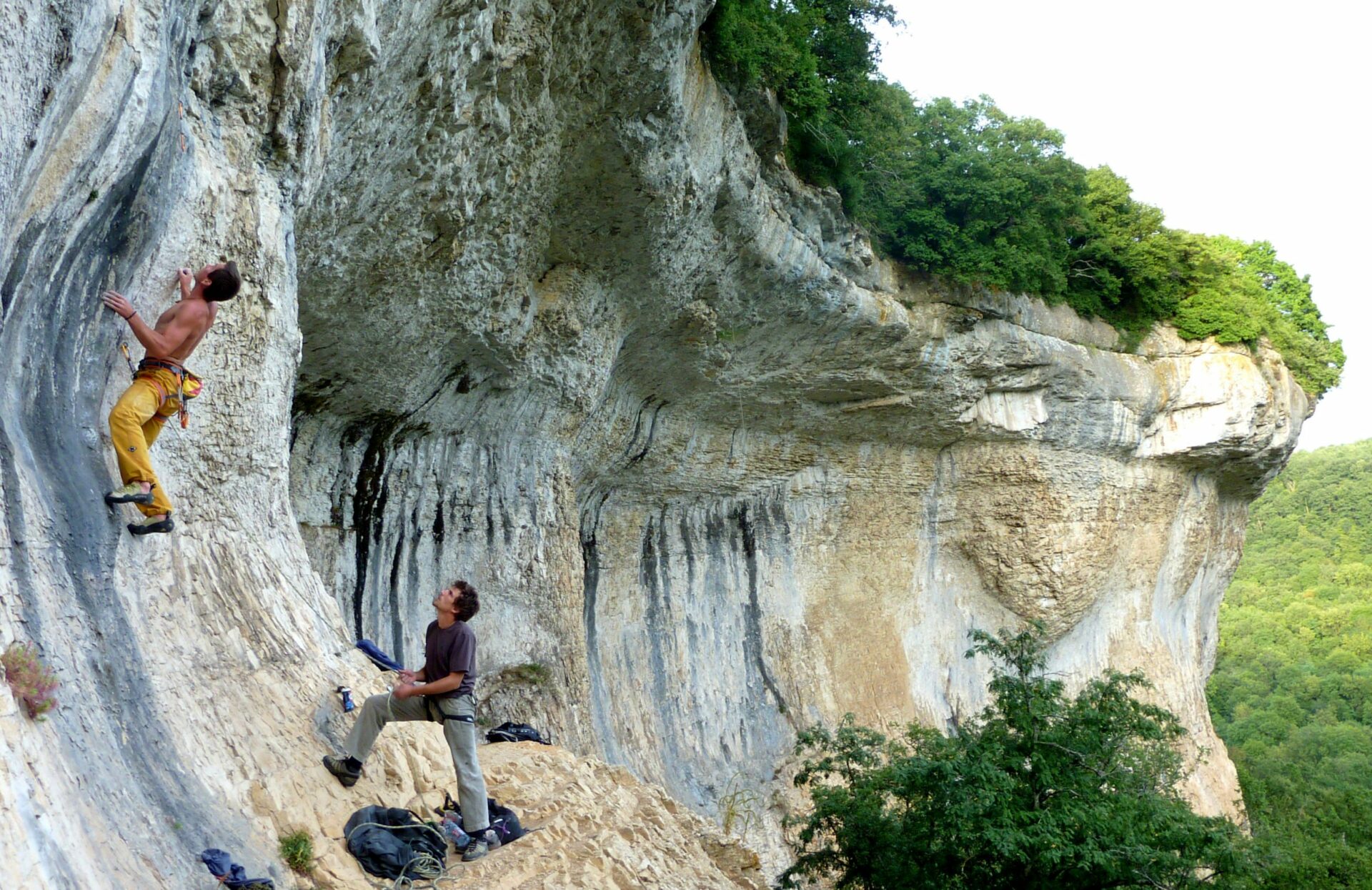 Voie d'escalade jaune à Baderne la croix