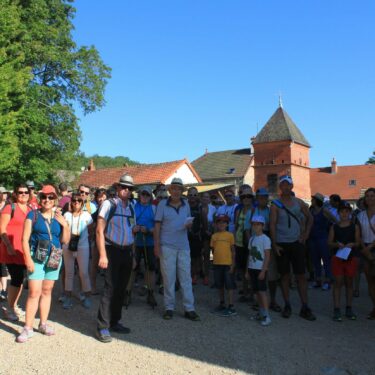 Des bénévoles au Rallye De Cep en Verre