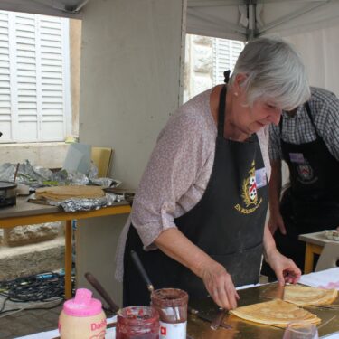 Bénévoles à la restauration